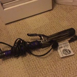 Ion wife barrel curling iron